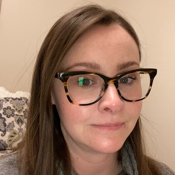 Meet your Posher, Emilee - Picture 1 of 1